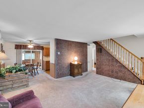 6 Handy Road, Levittown PA 19056
