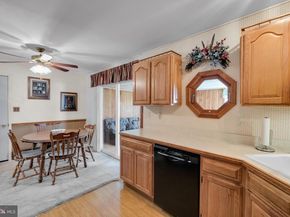 6 Handy Road, Levittown PA 19056