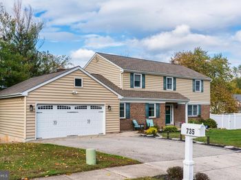 735 Champlain Drive