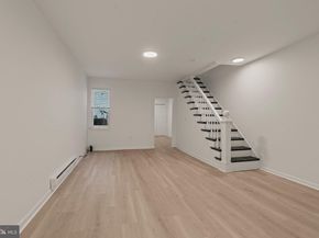 19 W Seymour Street, Philadelphia PA 19144