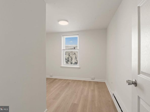 19 W Seymour Street, Philadelphia PA 19144