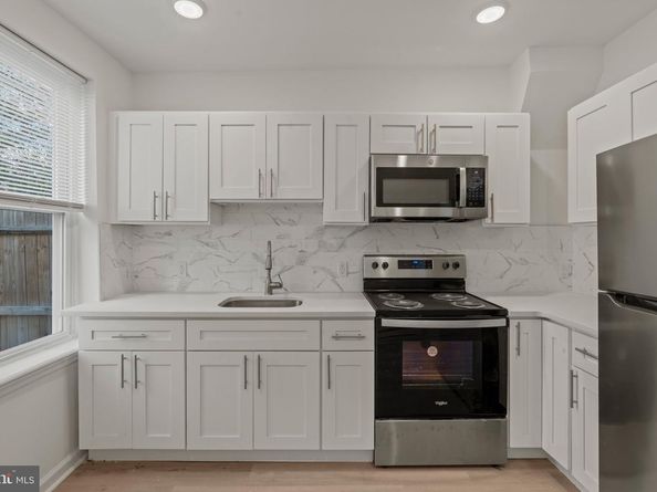 19 W Seymour Street, Philadelphia PA 19144