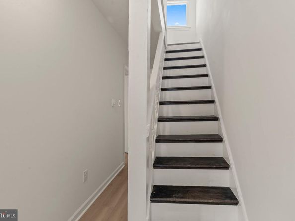 19 W Seymour Street, Philadelphia PA 19144