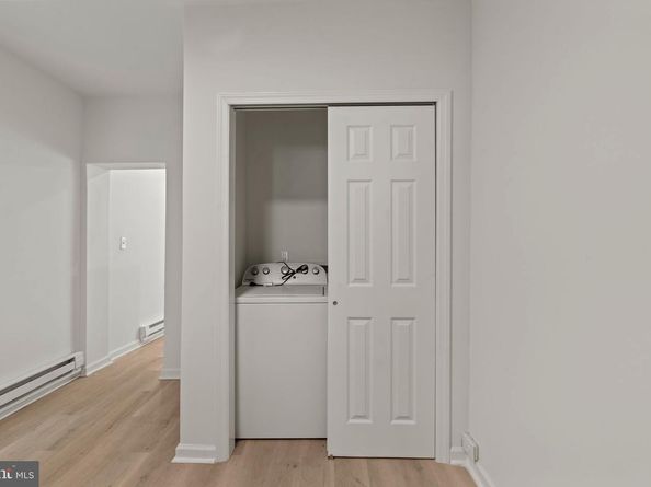 19 W Seymour Street, Philadelphia PA 19144