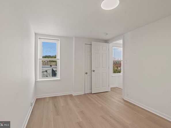 19 W Seymour Street, Philadelphia PA 19144