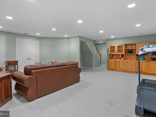 2226 Orchard Hill Circle, Warrington PA 18976