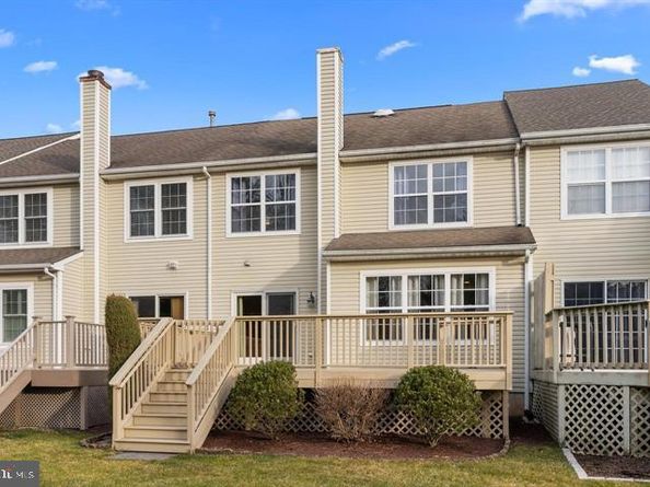 2226 Orchard Hill Circle, Warrington PA 18976