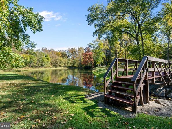537 Ashton Circle, Feasterville Trevose PA 19053