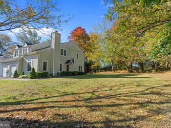 537 Ashton Circle
