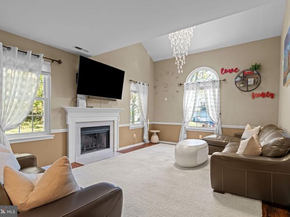 537 Ashton Circle, Feasterville Trevose PA 19053