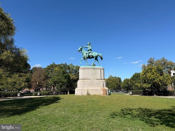 309 4TH Street NE, Washington DC 20002