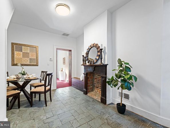 309 4TH Street NE, Washington DC 20002