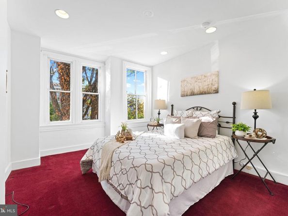 309 4TH Street NE, Washington DC 20002