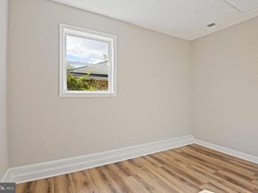 1002 S Buckingham Road, Sterling VA 20164