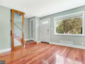 5 Custis Avenue E, Alexandria VA 22301