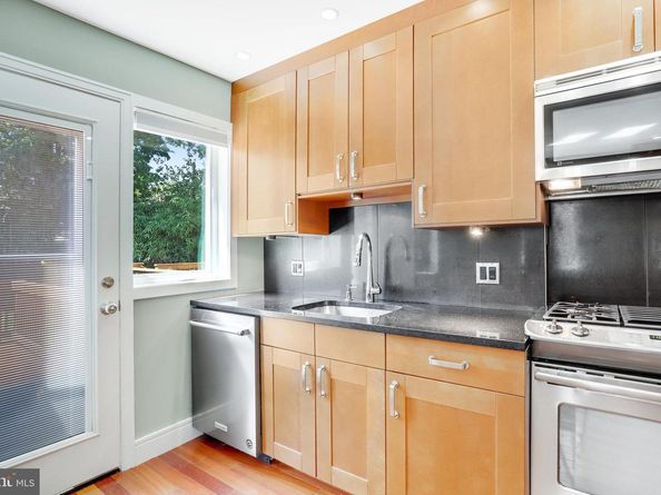 5 Custis Avenue E, Alexandria VA 22301