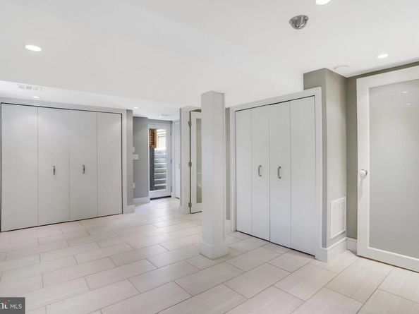5 Custis Avenue E, Alexandria VA 22301