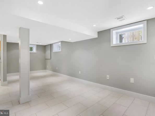5 Custis Avenue E, Alexandria VA 22301