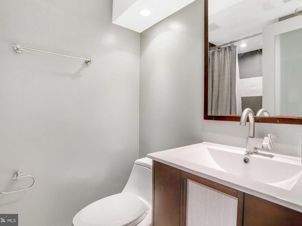 5 Custis Avenue E, Alexandria VA 22301