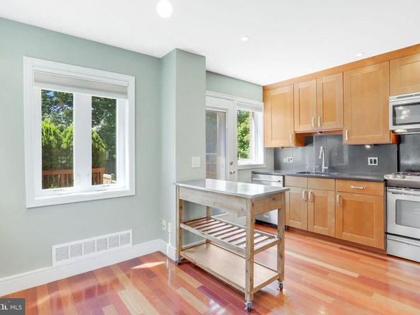 5 Custis Avenue E, Alexandria VA 22301