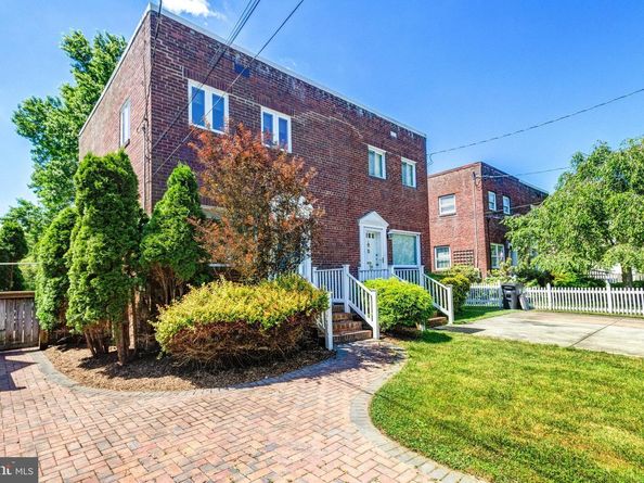 5 Custis Avenue E, Alexandria VA 22301