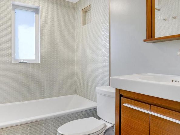 5 Custis Avenue E, Alexandria VA 22301