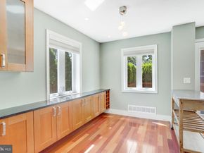 5 Custis Avenue E, Alexandria VA 22301