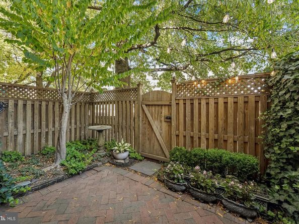 703 Capitol Square Place SW, Washington DC 20024