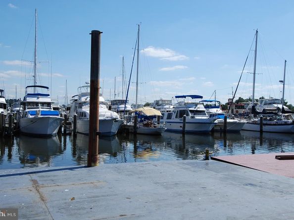 703 Capitol Square Place SW, Washington DC 20024