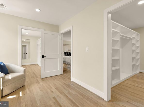 10700 Alloway Drive, Potomac MD 20854