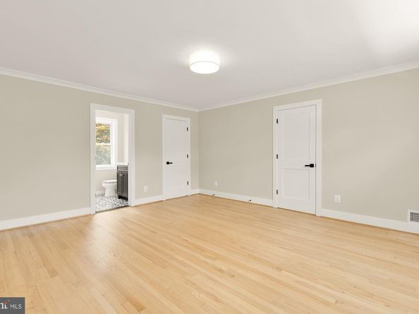 10700 Alloway Drive, Potomac MD 20854