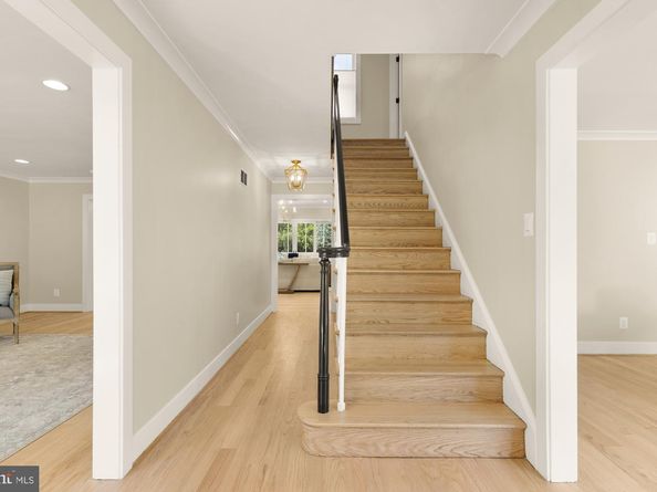 10700 Alloway Drive, Potomac MD 20854