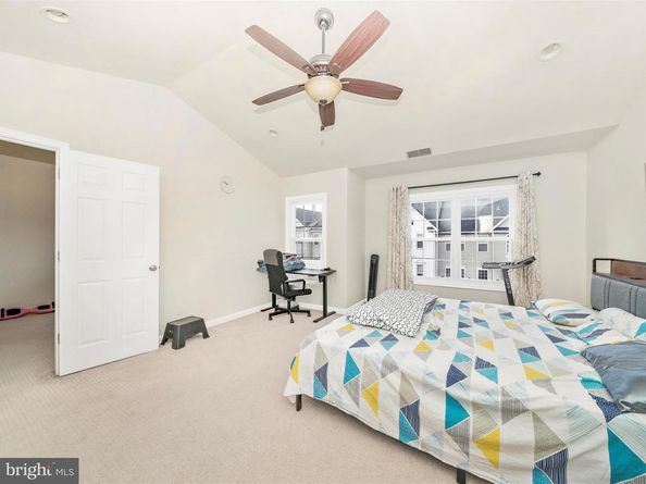 2522 Logan Wood Drive, Herndon VA 20171