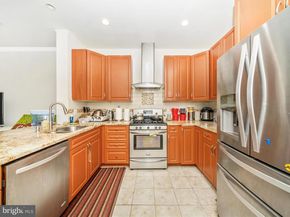 2522 Logan Wood Drive, Herndon VA 20171