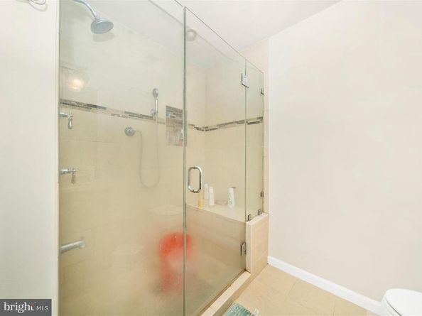 2522 Logan Wood Drive, Herndon VA 20171