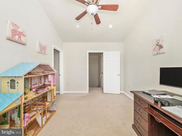 2522 Logan Wood Drive, Herndon VA 20171