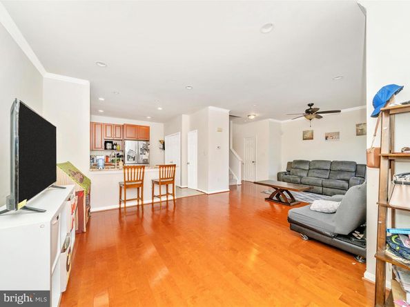 2522 Logan Wood Drive, Herndon VA 20171