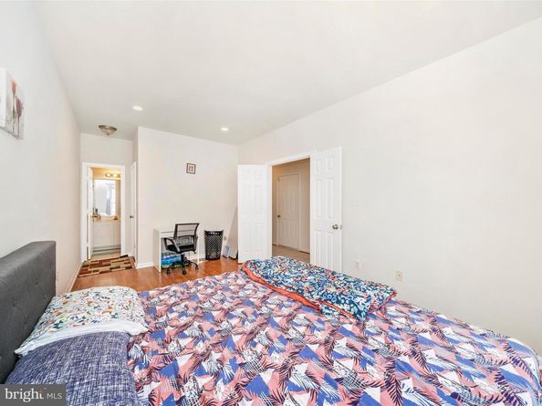2522 Logan Wood Drive, Herndon VA 20171