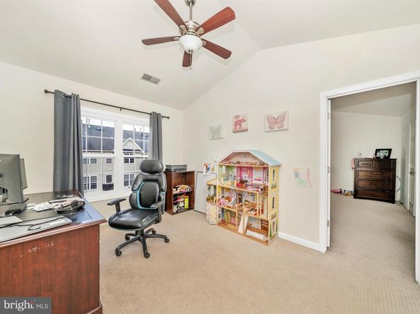 2522 Logan Wood Drive, Herndon VA 20171
