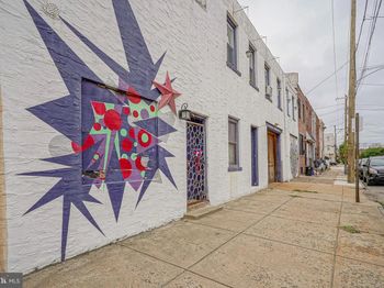 2416 E Sergeant Street