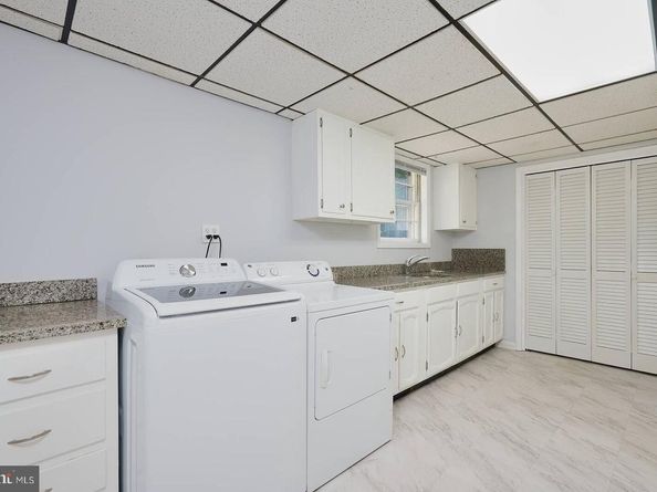 1107 Desale Street SW, Vienna VA 22180