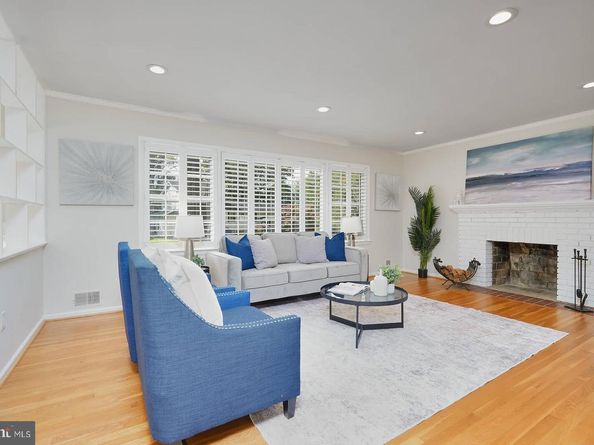 1107 Desale Street SW, Vienna VA 22180