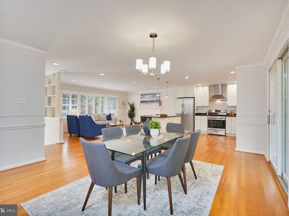 1107 Desale Street SW, Vienna VA 22180