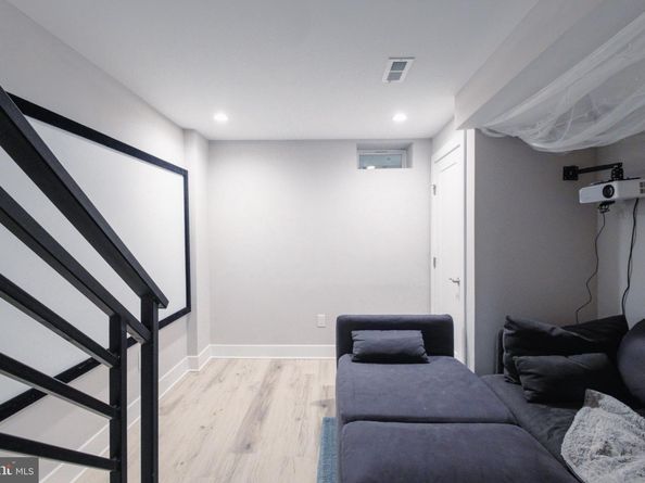 1517 N Marston Street, Philadelphia PA 19121