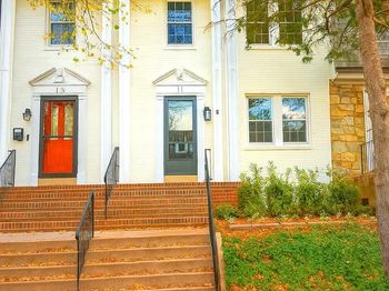 11 E Linden Street
