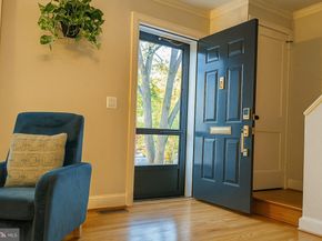 11 E Linden Street, Alexandria VA 22301