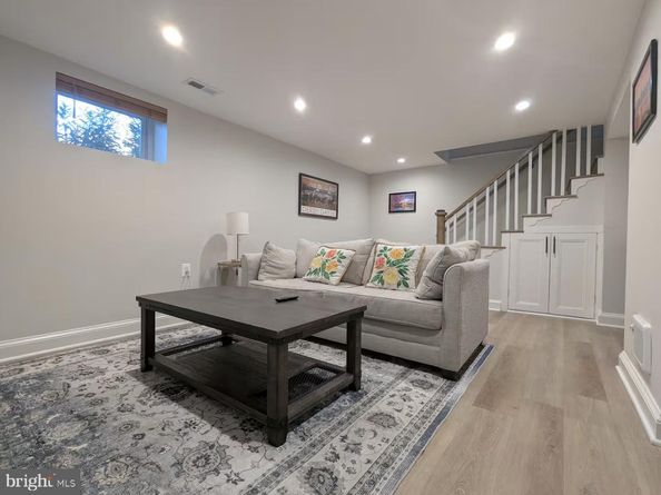 11 E Linden Street, Alexandria VA 22301