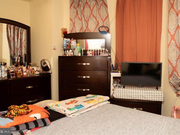 5522 Linmore Avenue, Philadelphia PA 19143