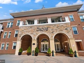 2465 Army Navy Drive 204, Arlington VA 22206