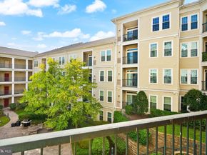 2465 Army Navy Drive 204, Arlington VA 22206